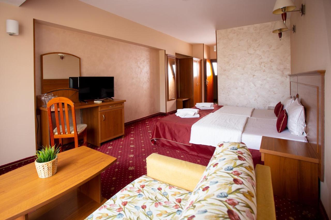 Contessa Hotel Shumen Exteriör bild